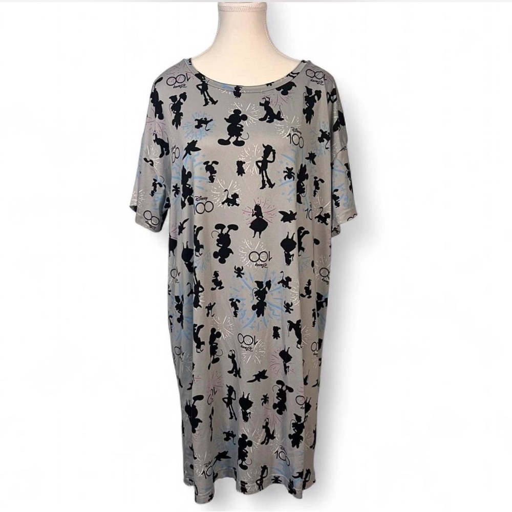 Disney women’s Gray 100th Anniversity Pajamas Size Large